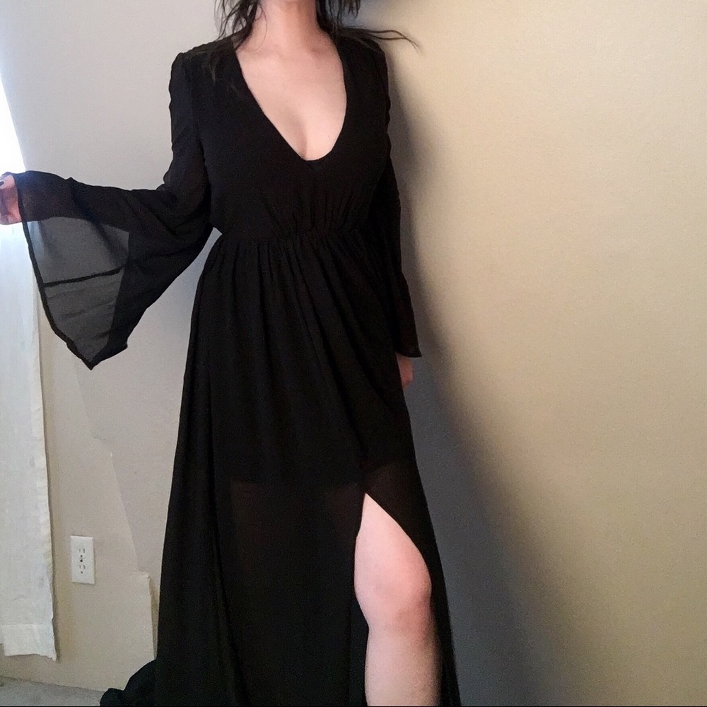 Flowy low cut maxi dress